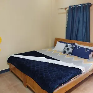 Yellow Petals Comfortable 301 Holiday home